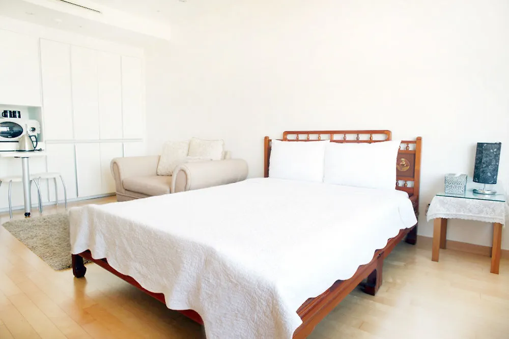 Gogohouse Hotel Incheon 3*,  South Korea