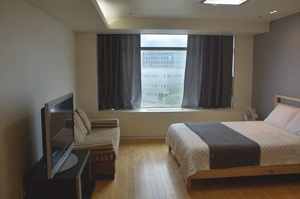 Hotel Gogohouse Incheon 3*,