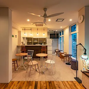 https://hostel-plat-keikyu-sky.sapporo-hotel.com